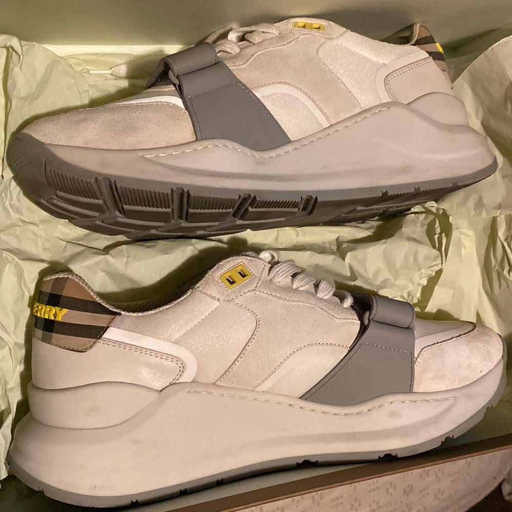 nylon Burberry shoes